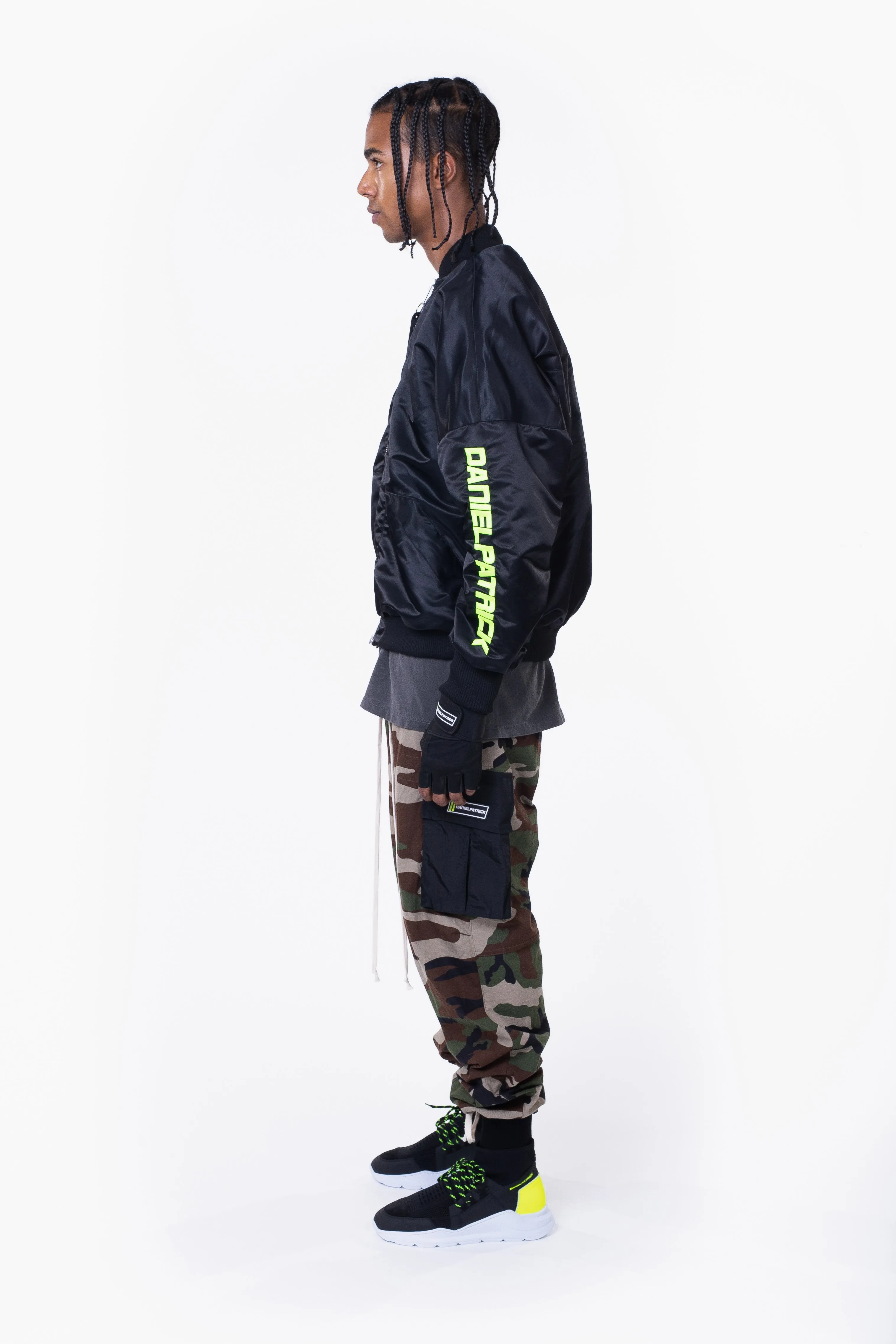 DP embroidered sleeve bomber / black   neon
