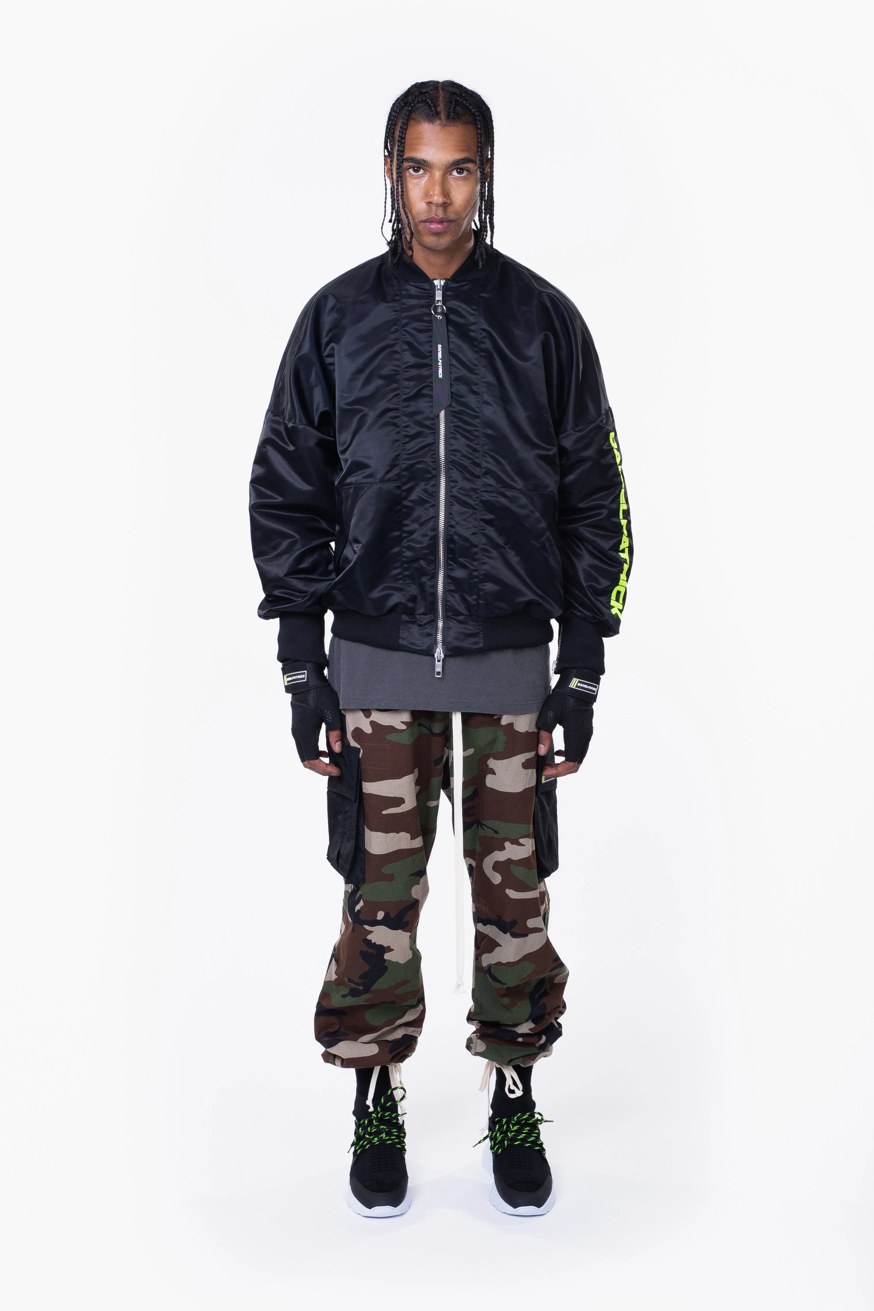 DP embroidered sleeve bomber / black   neon