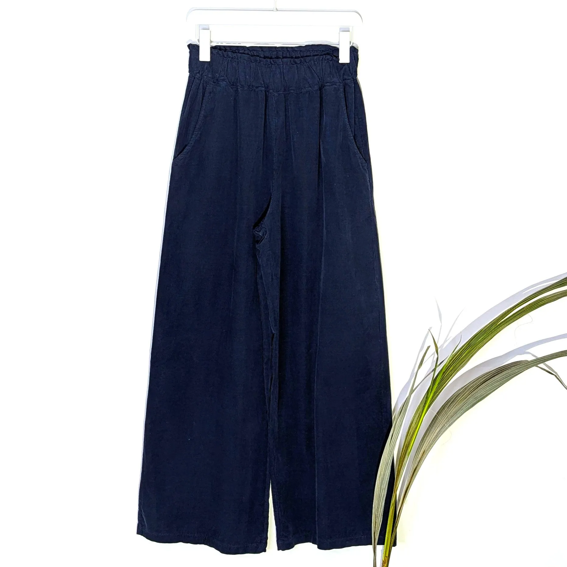Fine corduroy straight leg pants with widish elasticated waist and pockets