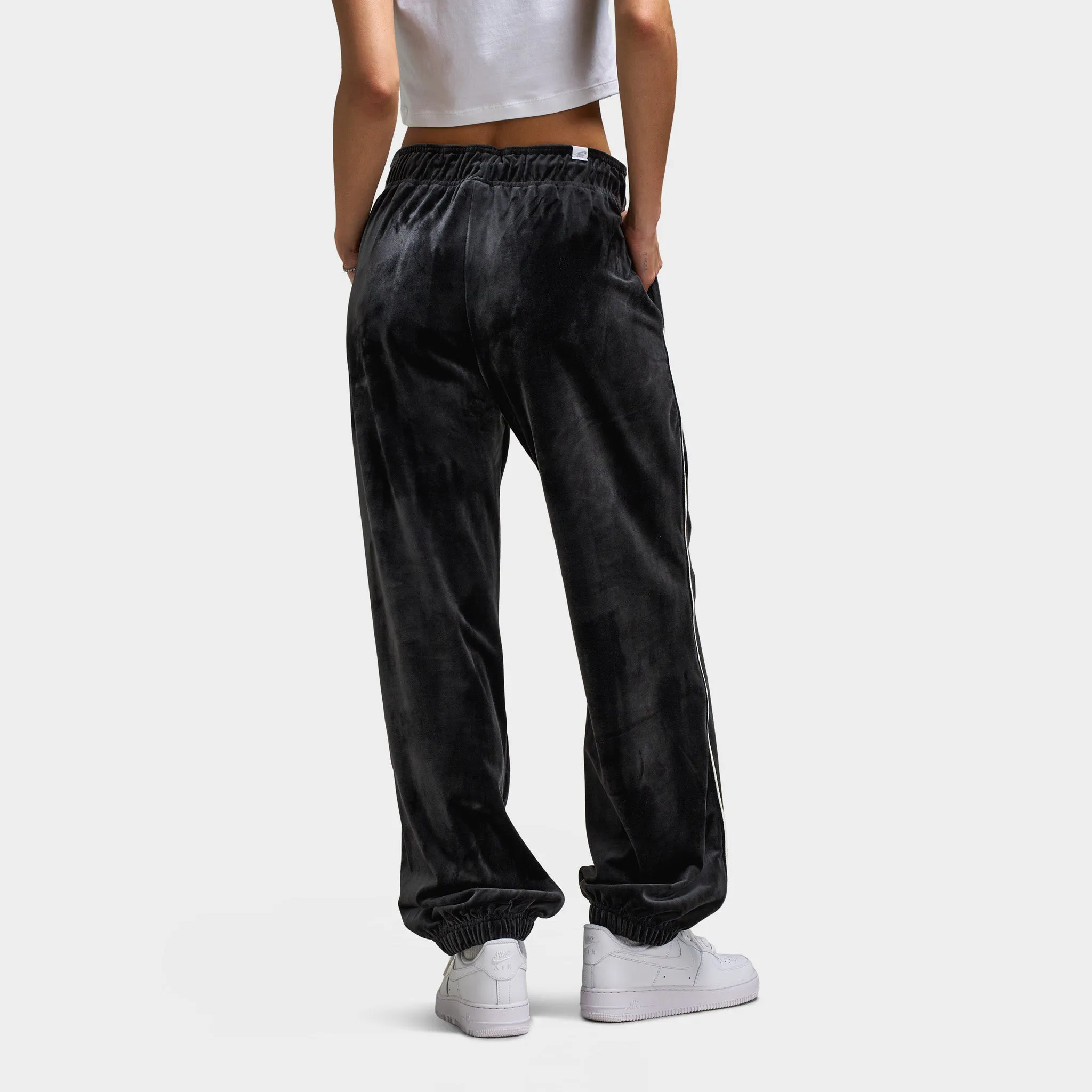 Nike Women's Sportswear Velour Jogger Black / Sail - Sail