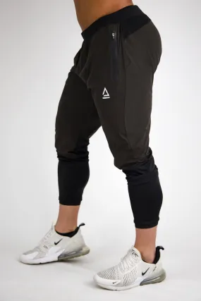 The Runaway Joggers - Khaki