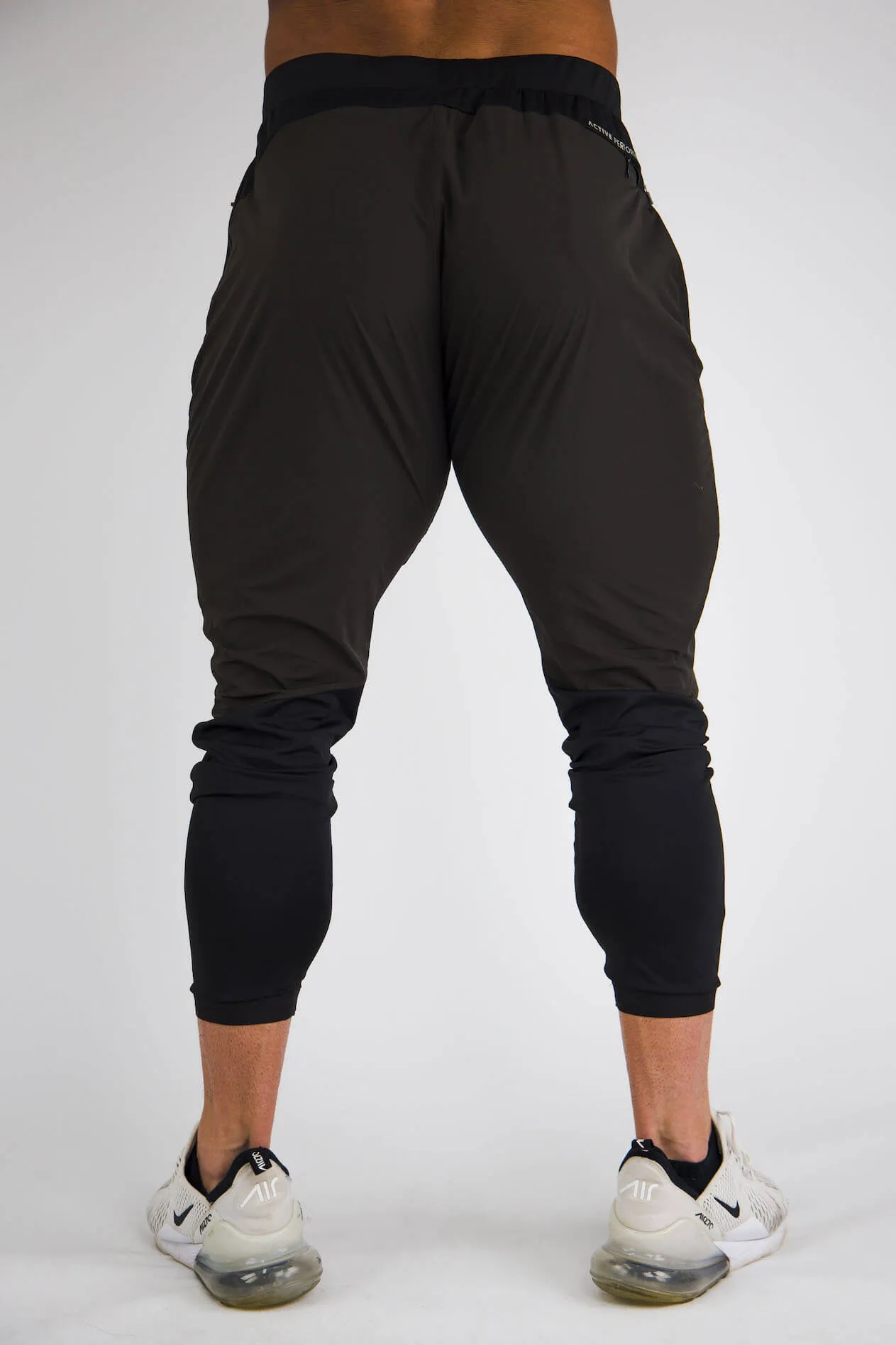 The Runaway Joggers - Khaki