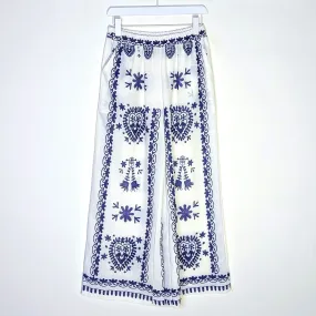 Viscose linen mix straight leg pants with folk inspired print