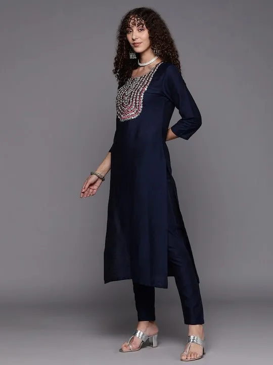 Women Yoke Design Kurta with Trousers